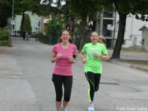 2^ Flowers Runner