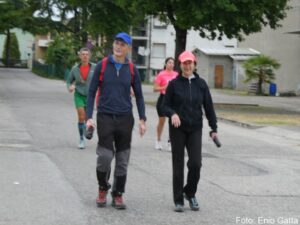 2^ Flowers Runner