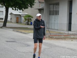 2^ Flowers Runner