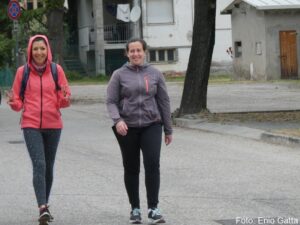 2^ Flowers Runner