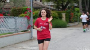 2^ Flowers Runner