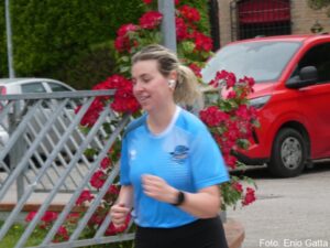 2^ Flowers Runner