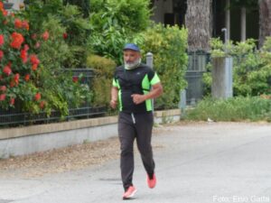 2^ Flowers Runner