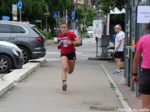 2^ Flowers Runner