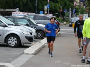 2^ Flowers Runner