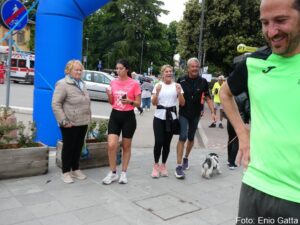 2^ Flowers Runner