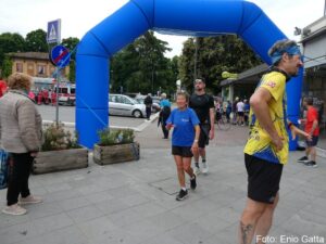 2^ Flowers Runner
